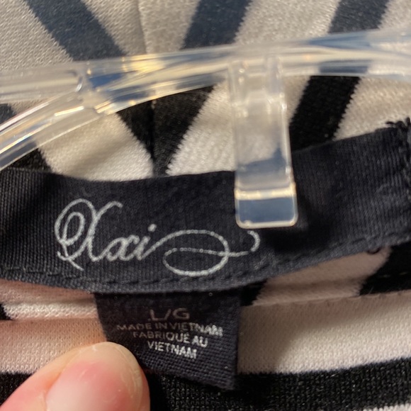 Forever 21 black and white striped stretch blazer - Picture 2 of 3